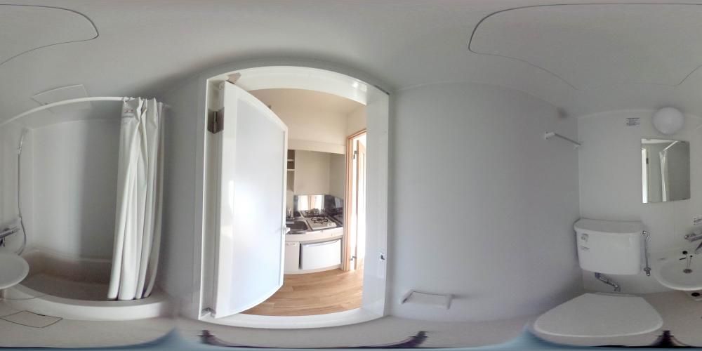 �o�X���[��