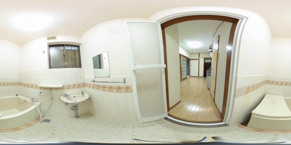 �o�X���[��